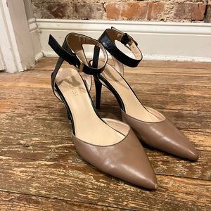 Nine West Wrap Pointed Heel